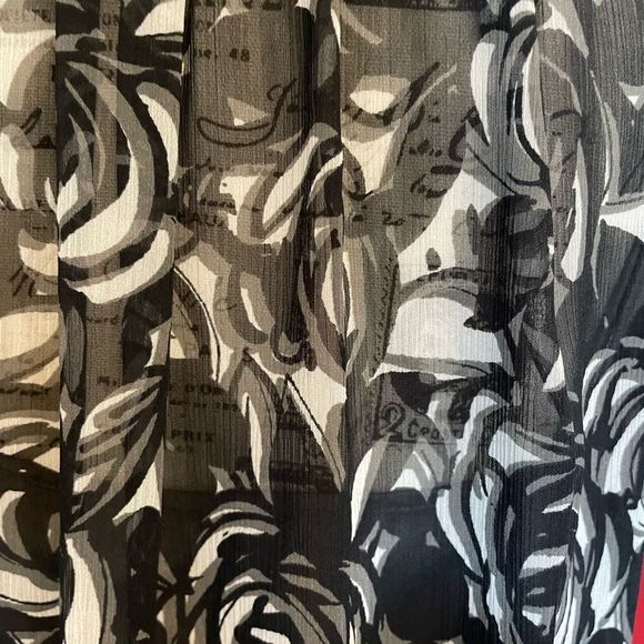 Liz Claiborne Flounce Floral Top - Picture 10 of 13